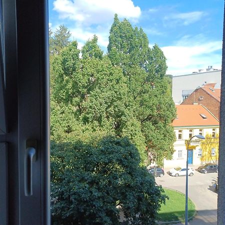 Mali Plac Apartment Zagreb Exteriör bild