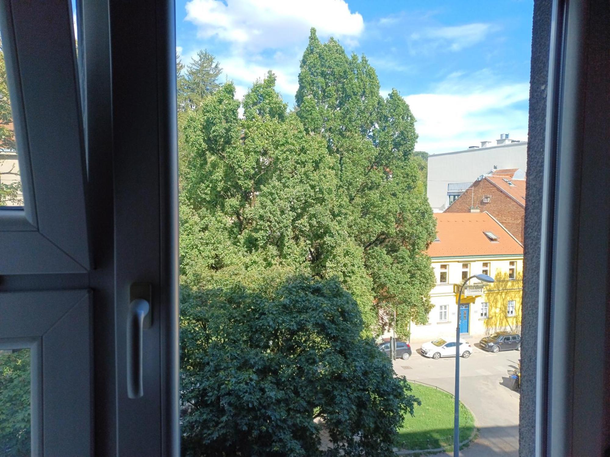 Mali Plac Apartment Zagreb Exteriör bild